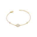 Bracelet Hamsa doré sur fond blanc