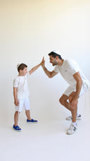 חולצת טי-שירט של Tsitsit: לבן להבה שחור