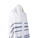 טלית חי אפור