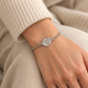 Bracelet Chaîne Aech Cheli Grande Flamme argent porté