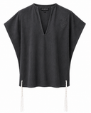 Tallit Katan Eliorness Gris Foncé - vue de face avec broderie Flamme Eliorness