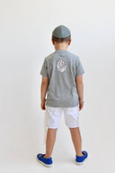 חולצת טריקו לילדים: אפור הת'ר אפור להבה