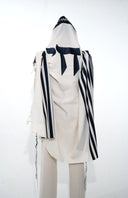 טלית חי כחול כהה