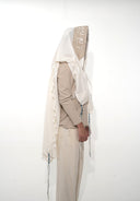 טלית אך מיוחד בז'