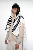 טלית אך שחור ואפור