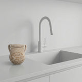 Kéli Netilat Yadaïm Natural Beige – Finition pierre sculptée