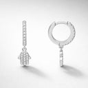 Créoles Hamsa Pendantes en Argent  Paire d'Oreilles Symbole Main de Fatma sertie de Zirconium.