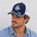 Casquette Aech Cheli – Jean Marine & Blanc portée – Eliorness