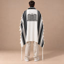Tallit Habad 770 – Yechi, broderie 770 au dos et atara noire